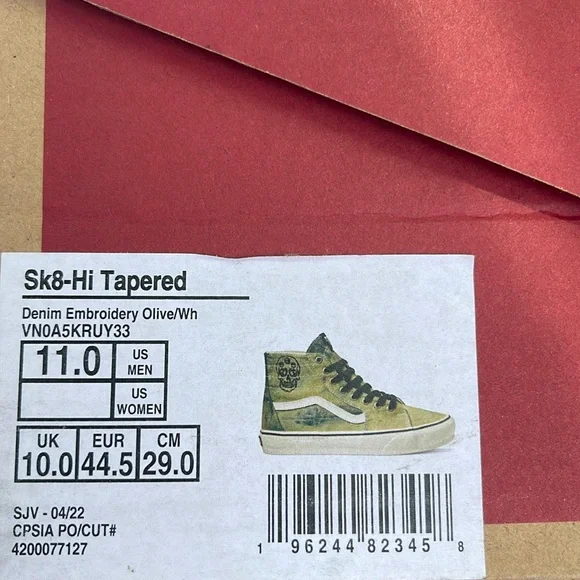 Vans Men’s Sk8-Hi Tapered
Denim Embroidery Olive/White 
VN0A5KRUY33
Sneakers - Picture 16 of 16